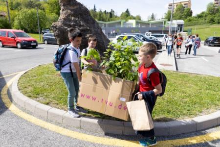PIVKA DRŽAVNO TEKMOVANJE MLADIH ČEBELARJEV 11.5.2024 - Valter Leban-1309 (Small)